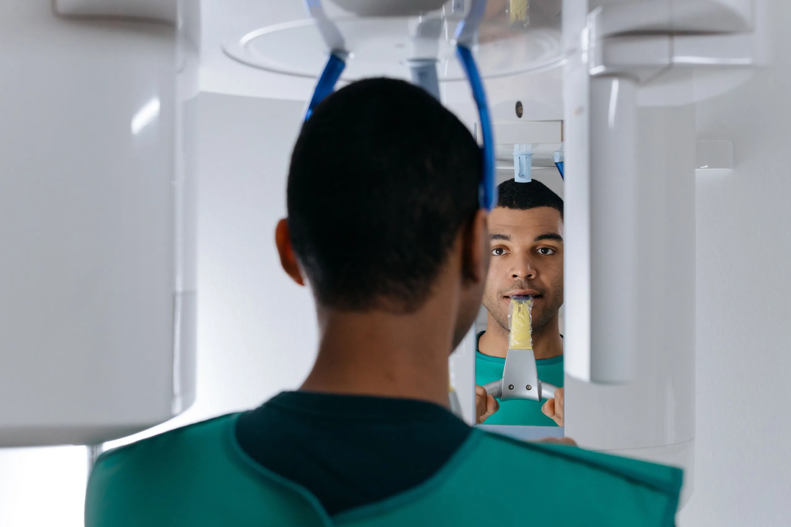 Scanner intraoral em uso durante o atendimento